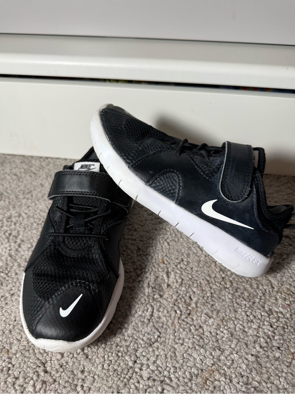 Nike Kids Black and White Hook-and-Loop Sneakers